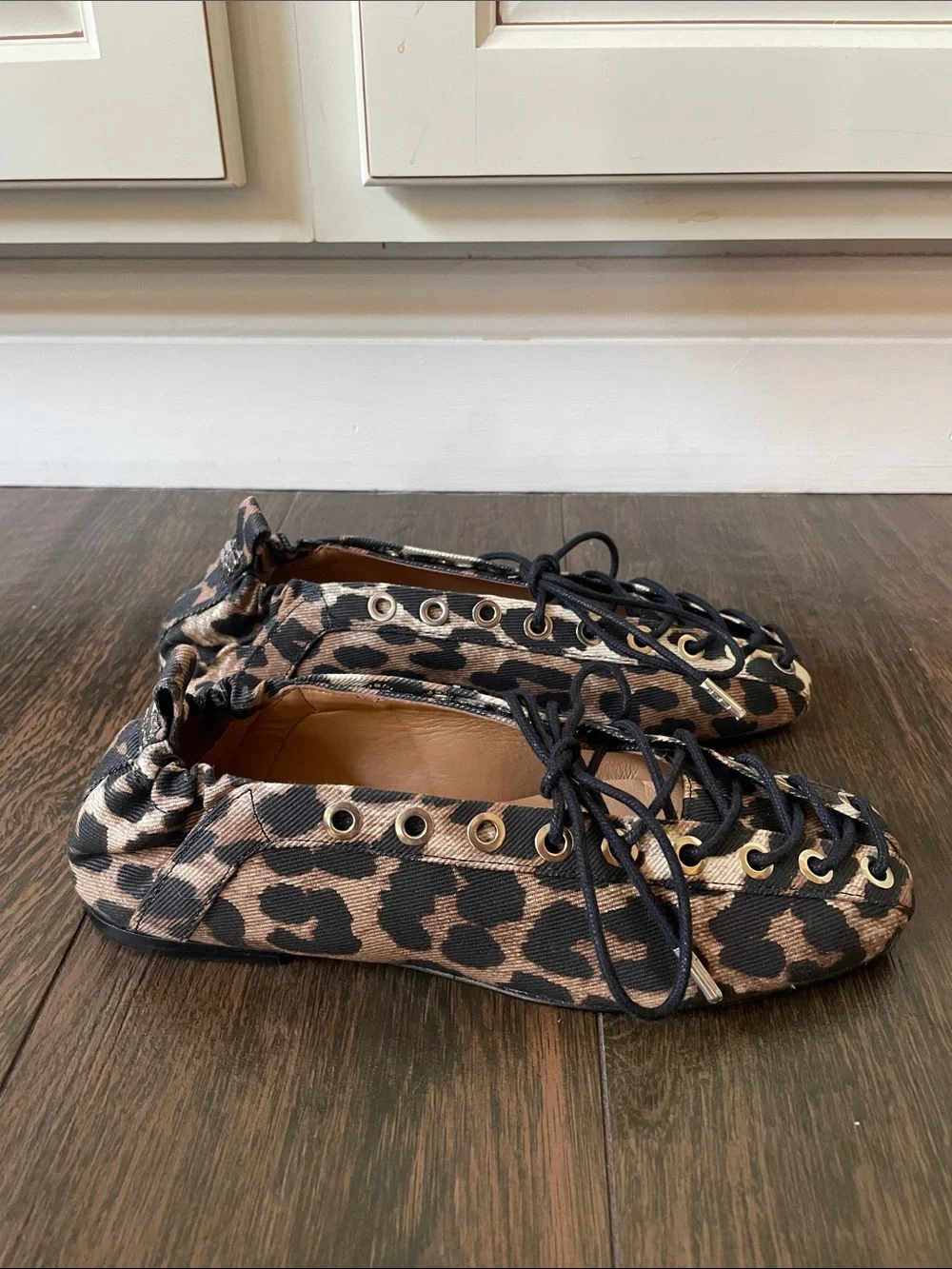 NWT GANNI Eyelets Lace Up Ballerina Flats!